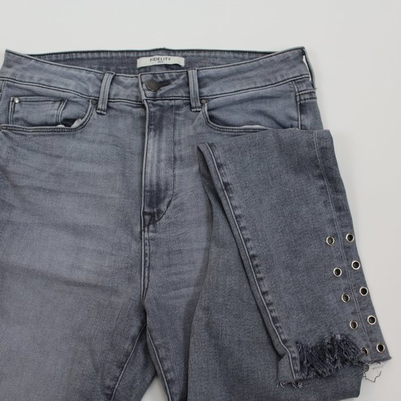 Fidelity Women's Jeans Gray Luna Grommet Shred Hem - Picture 6 of 12